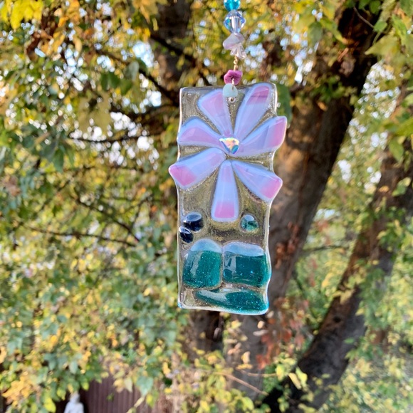 Fused Glass Pink Flower & Beads Sun Catcher - Picture 6 of 8